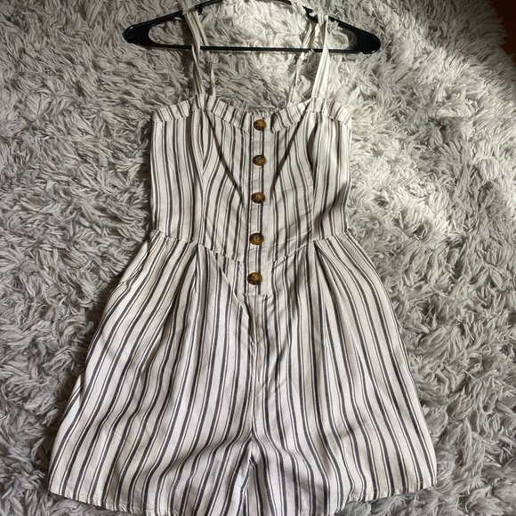 Hollister Pants - Hollister Vintage Romper